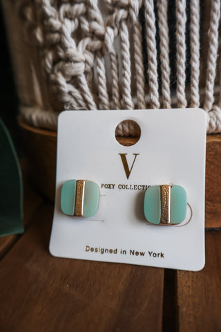 Minty Moment Stud Earrings • Gold