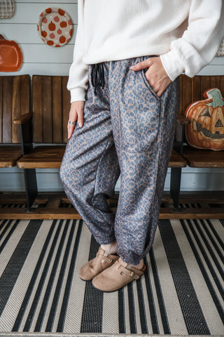 Wild Side Barrel Pants • Leopard