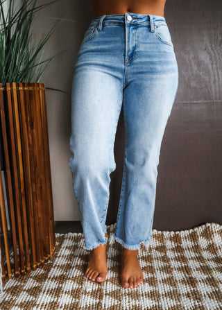 Miranda Frayed Hem Straight • Light Wash