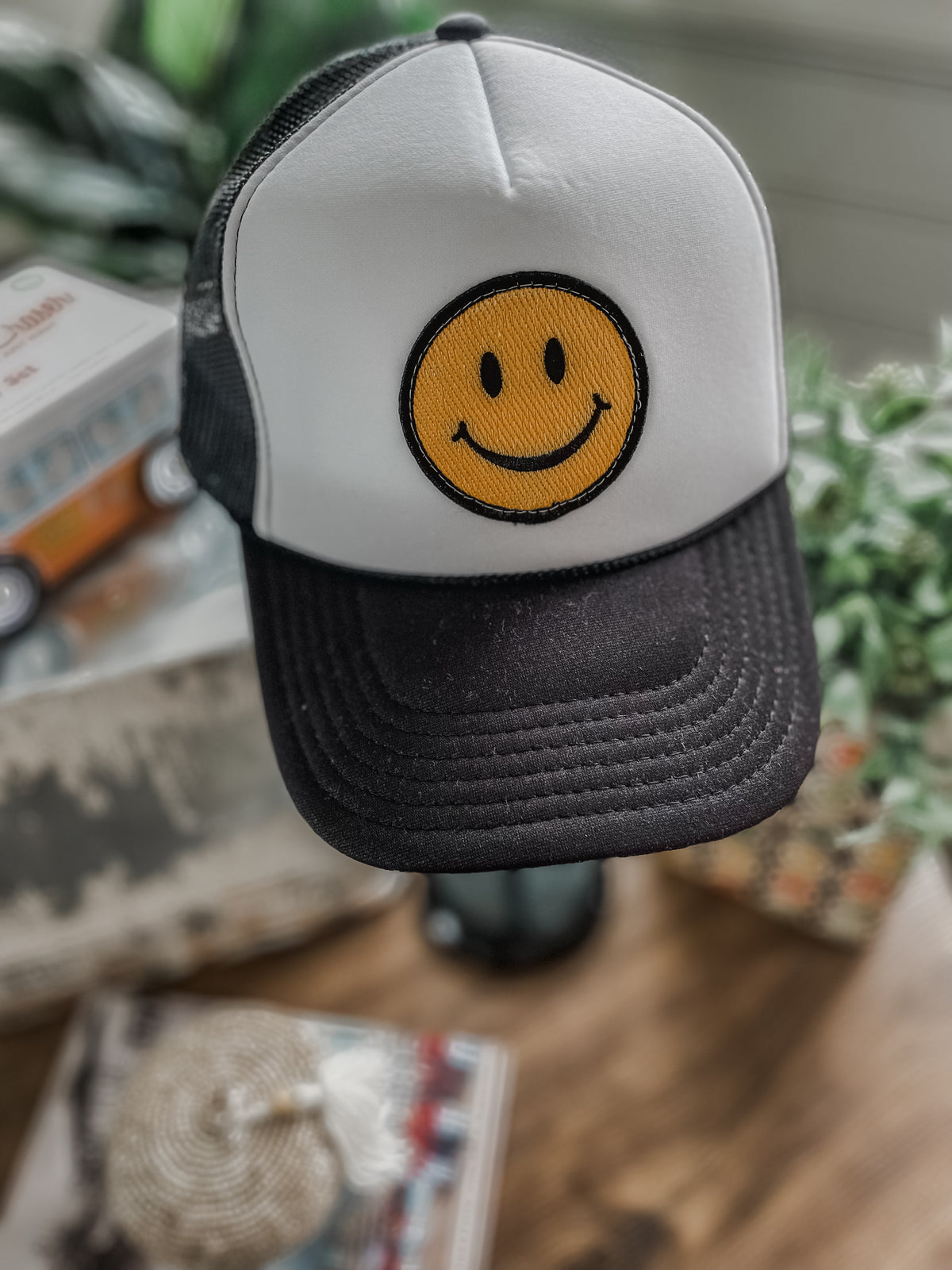Oh Happy Days Smiley Trucker Hat • Black
