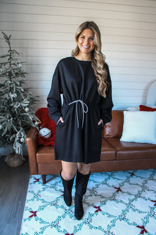 Downtown Darling Pocket Dress • Black