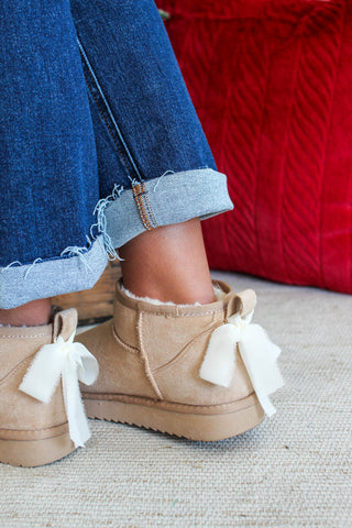 Cozy Classic Mini Boot • Oatmeal