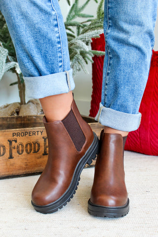 Libby Chelsea Boot • Dark Brown