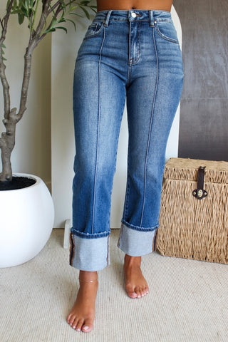 Hallie Front Seam Straight • Medium Wash