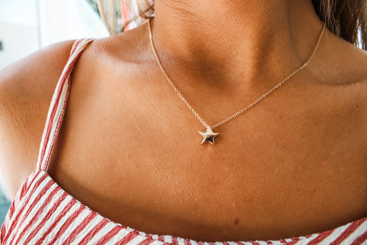 Shine On Star Necklace • Gold