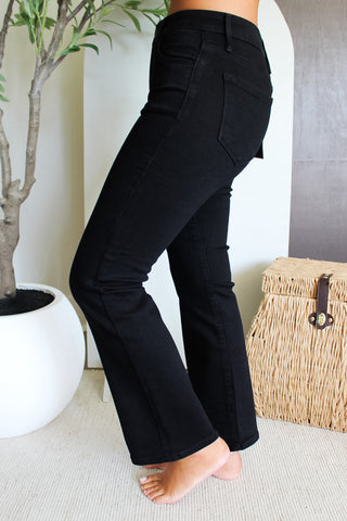 Mila Mid Rise Straight • Black