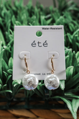 Pamela • pearl drop earring