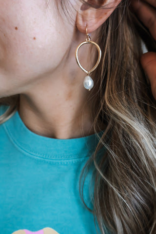 Off To Paradise Earrings • Gold