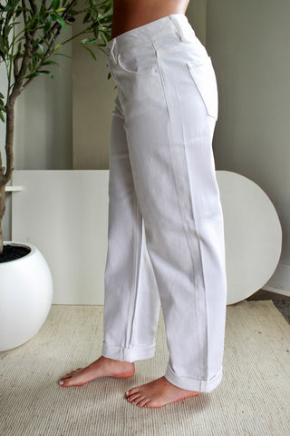 Ivy Relaxed Barrel Jean • White