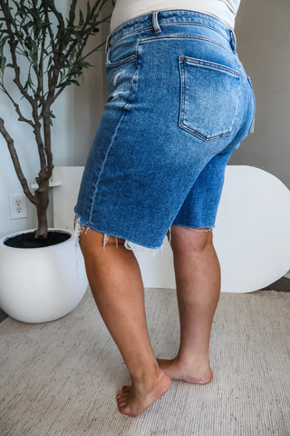Janie frayed hem Bermuda short • plus