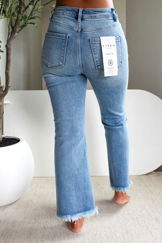 Maya Frayed Hem Bootcut • Light Wash
