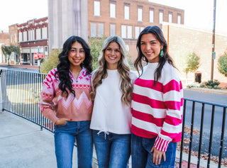 Peak Season Pullover • White