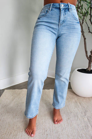 Elaine High Rise Straight | Tummy Control • Light Wash