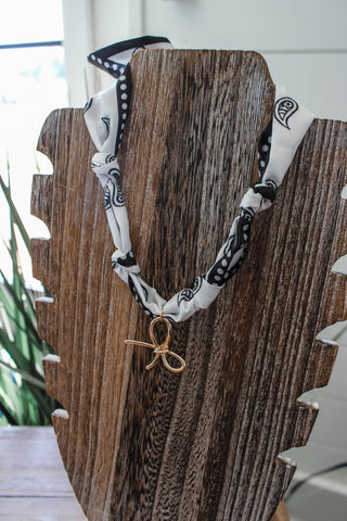 Blissful Bow Scarf Necklace • Black/White
