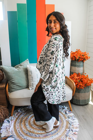 Striking & Sophisticated • Ivory Multi - FINAL SALE