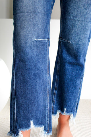 Tempe Distressed Hem Straight • Dark Wash