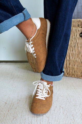Callum Cutout Sneaker • Tan