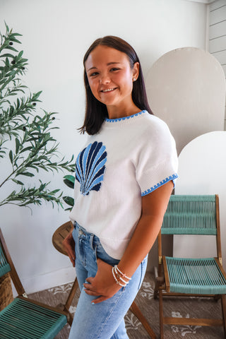 Seashell Serenade • White/Blue
