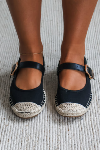 Dirt + Diamonds • black flat - FINAL SALE