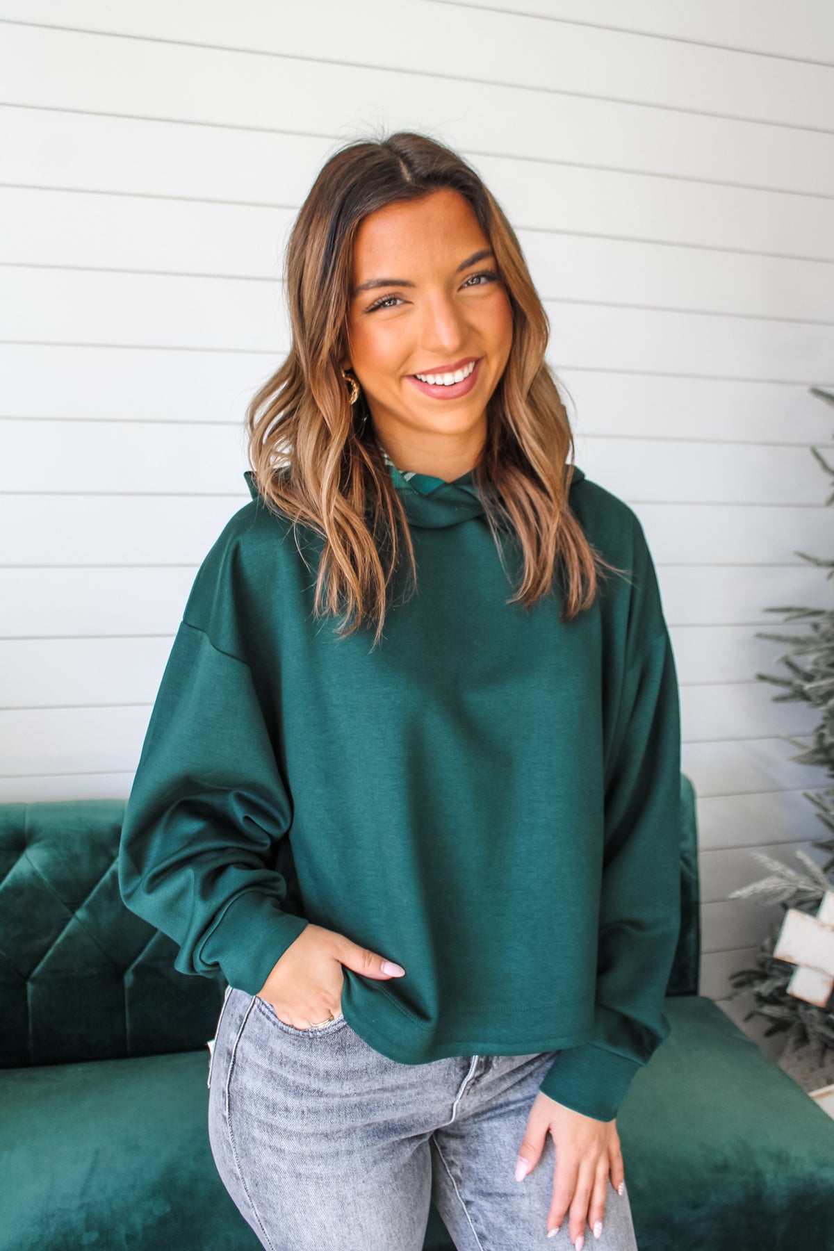 Stay Awhile Scuba Pullover • Hunter Green