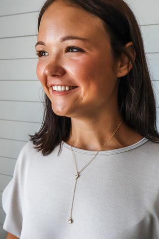 Shining Simplicity Lariat Necklace • Gold