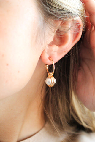 Beauty & Grace Pearl Earrings • Gold