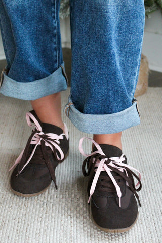 In The Lane Sneaker • Brown/Pink