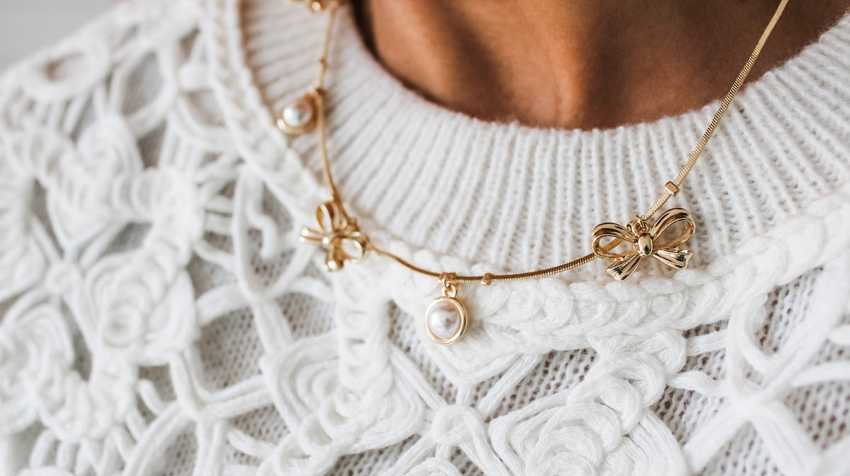 Perfectly Pretty Bow Necklace • Gold