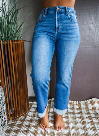 Wynn Frayed Cuff Hem • Medium Wash