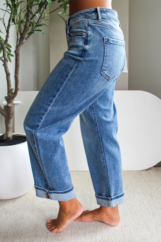 Stella Relaxed Barrel Jean • Medium Wash