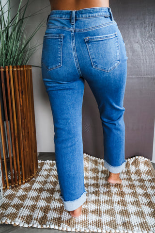 Wynn Frayed Cuff Hem • Medium Wash