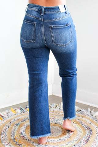 Rylee Frayed Hem Straight • Dark Wash