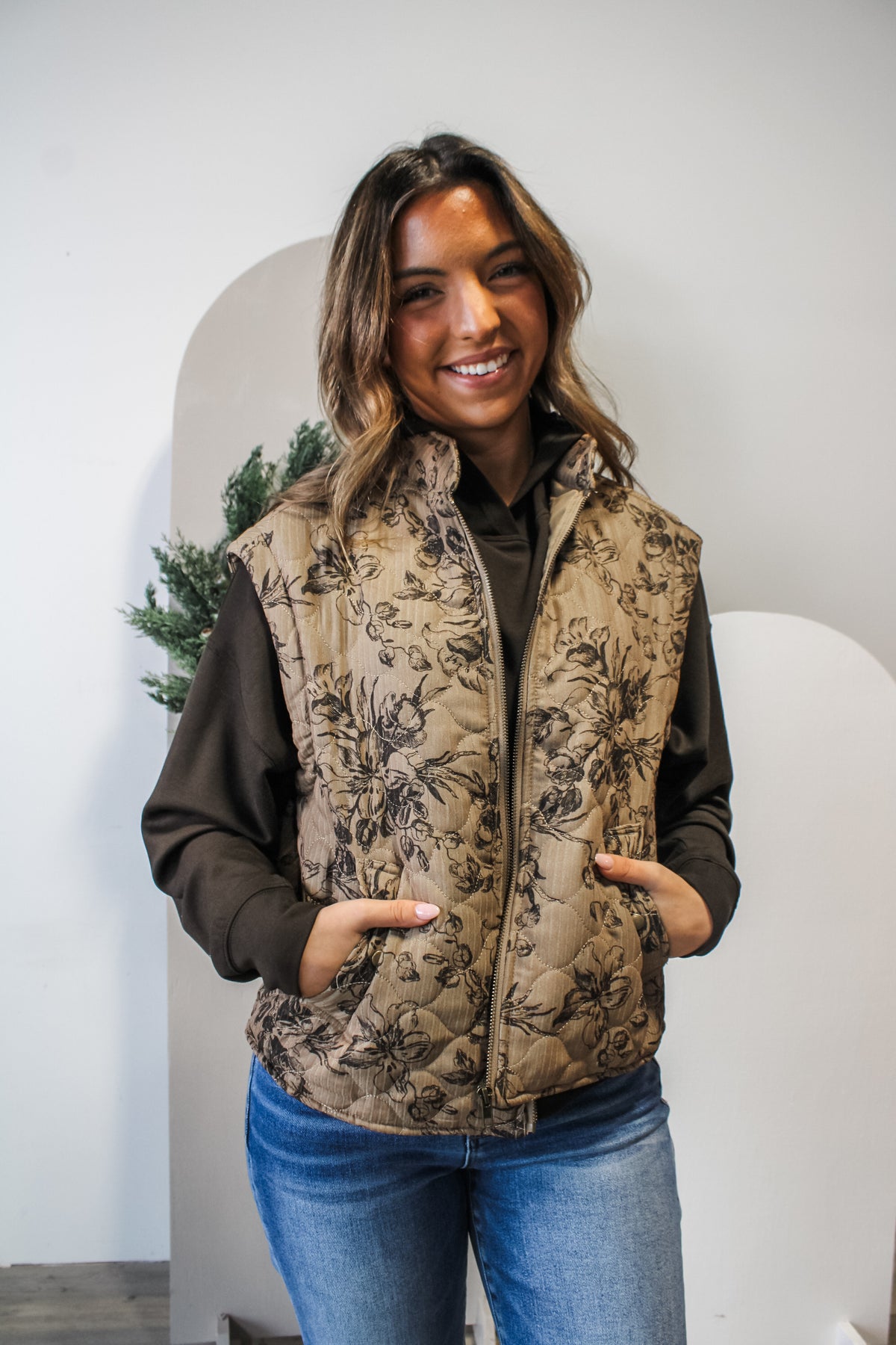 Holly Quilted Floral Vest • Brown