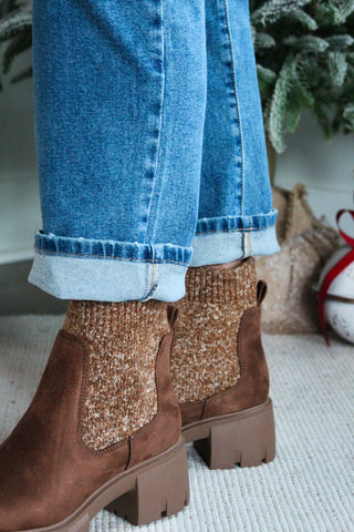 Aspen Knit Cuff Chelsea Boot • Walnut