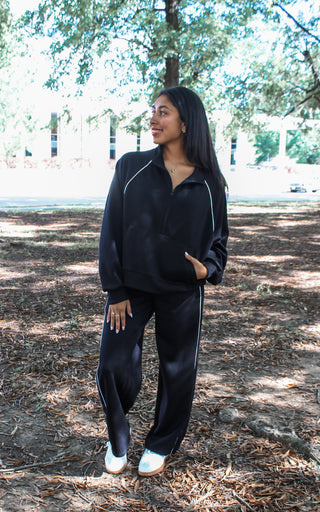 Move Forward Half Zip • Black