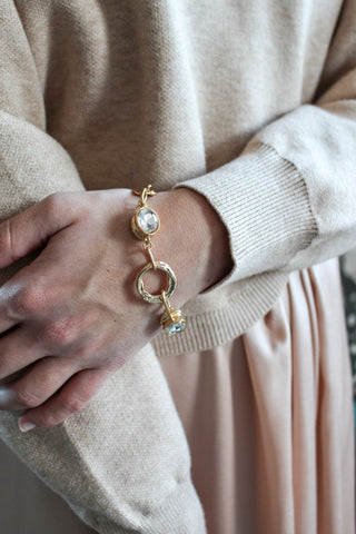 Season To Sparkle Toggle Bracelet • Gold