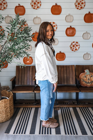 Easy Contrast Pullover • Cosmic Latte