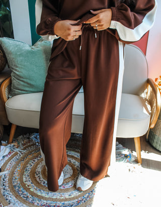 Relaxed Lifestyle Side Stripe Pants • Espresso