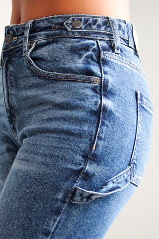 Mabel Button Tab True Straight • Medium Wash