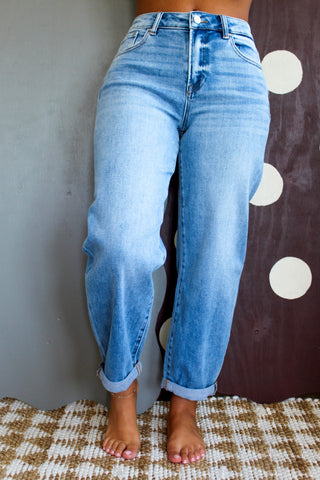 River Barrel Leg Jean • Light Wash