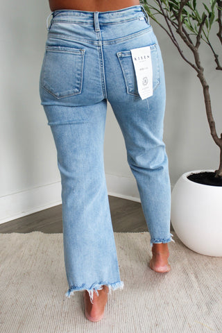 Miranda Frayed Hem Straight • Light Wash