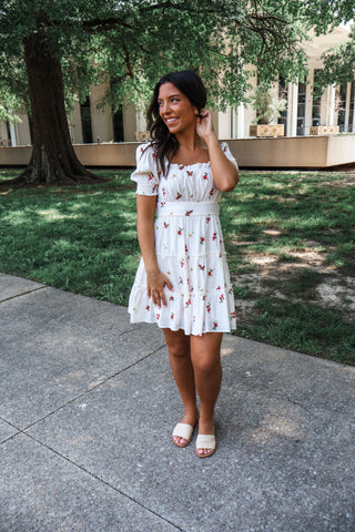 Floral & Flirty • Cream
