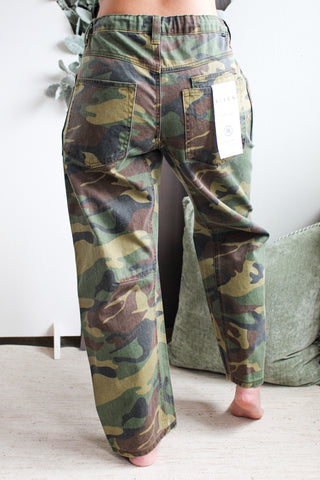 Presley Camo Print Barrel Leg