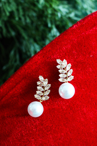 Everlasting Elegance Pearl Earrings • Gold