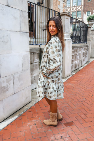 Moody Autumn Pocket Dress • Olive