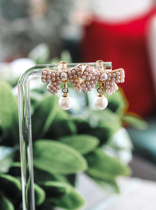 Making Memories Pearl Bow Earrings • Gold