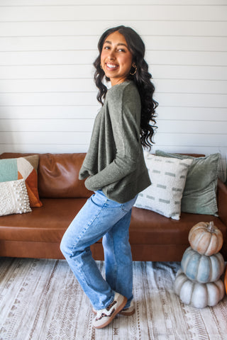 Good Feels Pullover • Olive - FINAL SALE