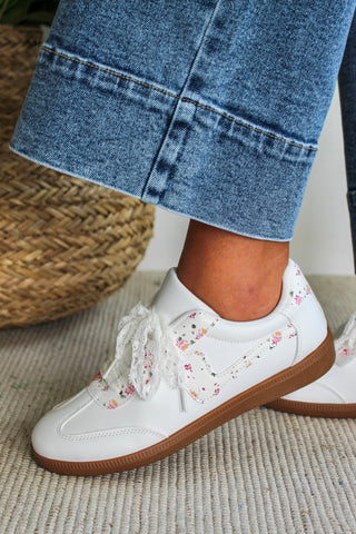 In Bloom Lace Sneaker • White Floral