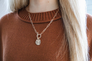 Lead By Faith Toggle Necklace • Gold