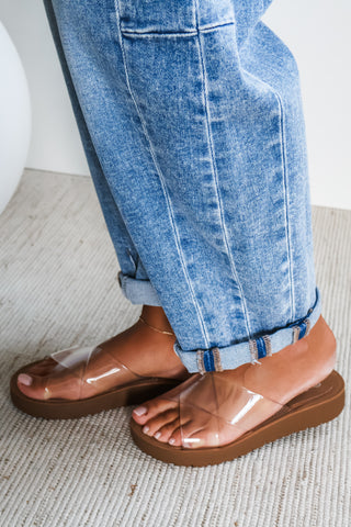 Cove Crossover Sandal • Clear
